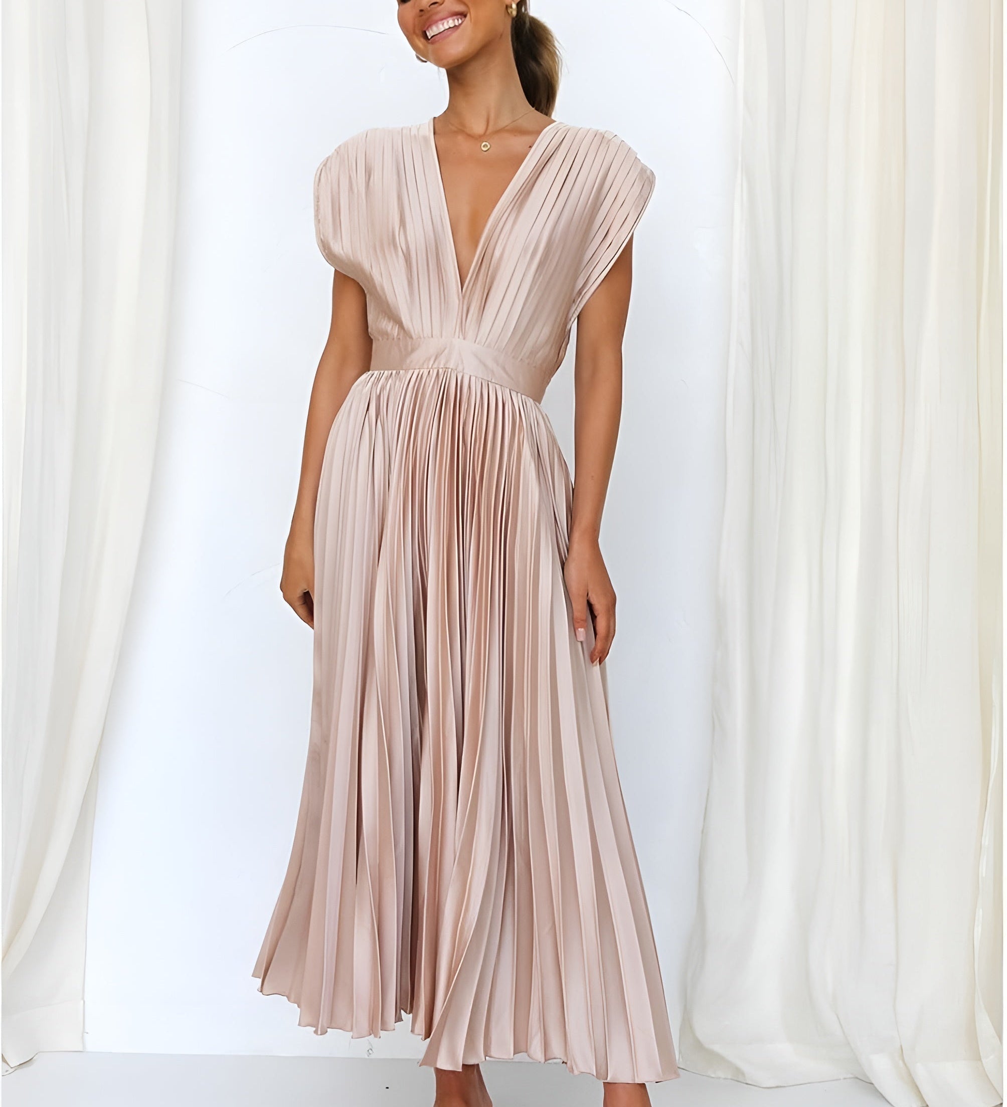 Selina | Vestido sem mangas com pregas e fecho éclair