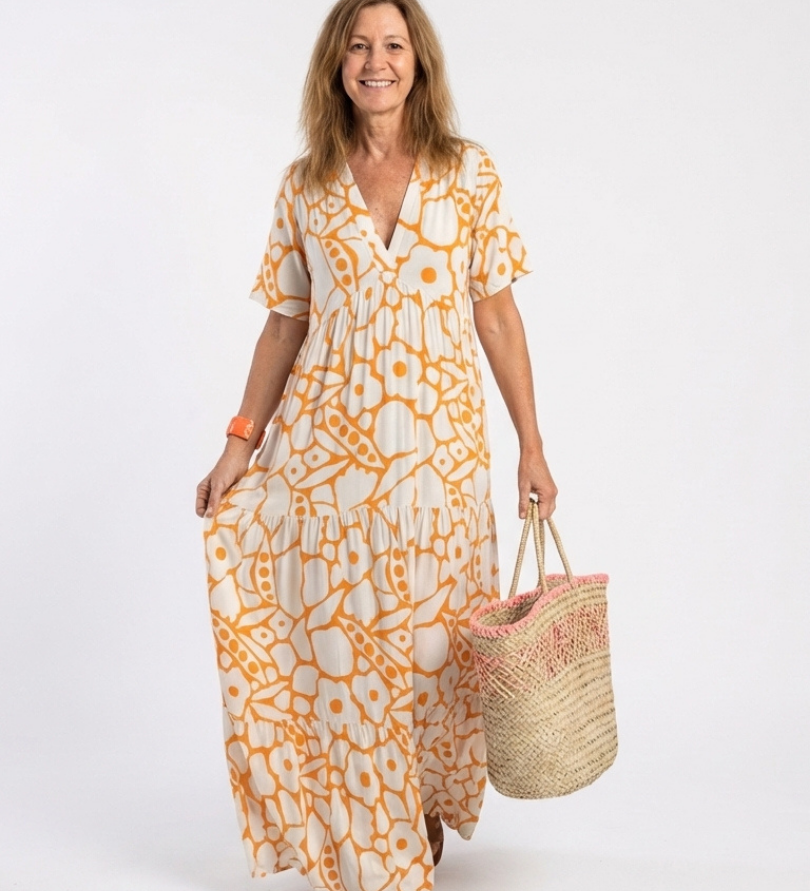 Lucie | Vestido midi com flores, mangas curtas e decote em V