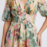 Audrey | Vestido midi de mangas curtas e cintura franzida